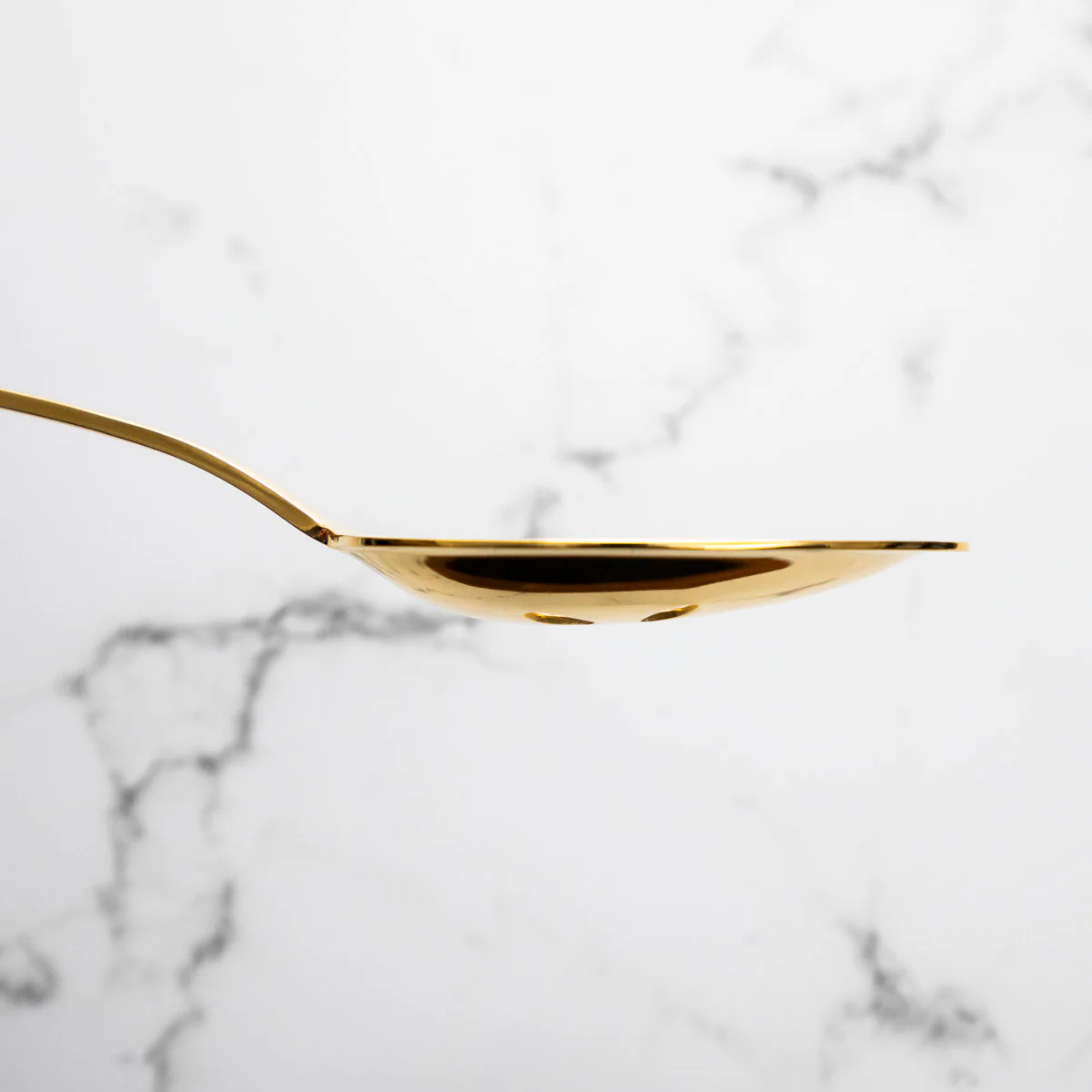 Gestura 00 Gold Slotted Spoon - Image 4