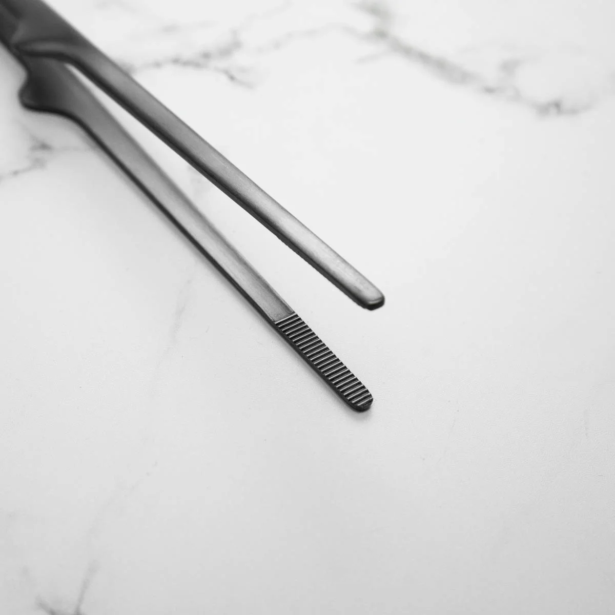 Gestura Stando Tweezer - Gunmetal - Image 5
