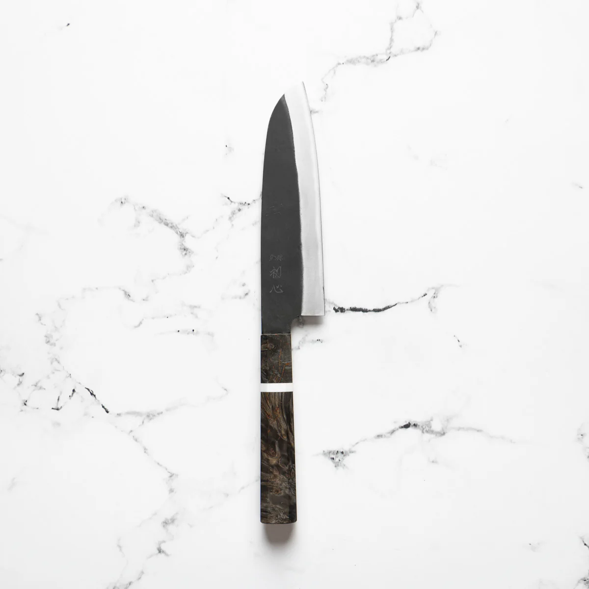 Hatsukokoro Blue 2 Kurouchi Santoku 165mm - Maple White Stripe - Image 3