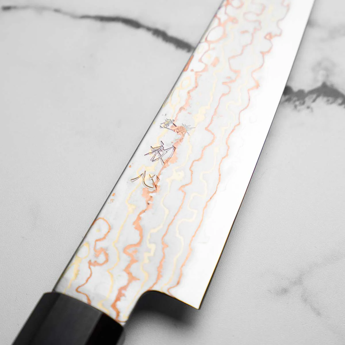 Hatsukokoro Hayabusa Blue 2 Rainbow Damascus Petty 150mm - Ebony - Image 4