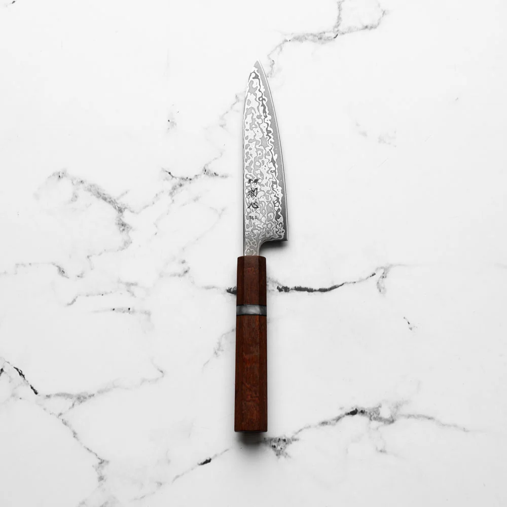 Hatsukokoro Hikari SLD Damascus Kurozome Petty 130mm - Sandalwood - Image 3