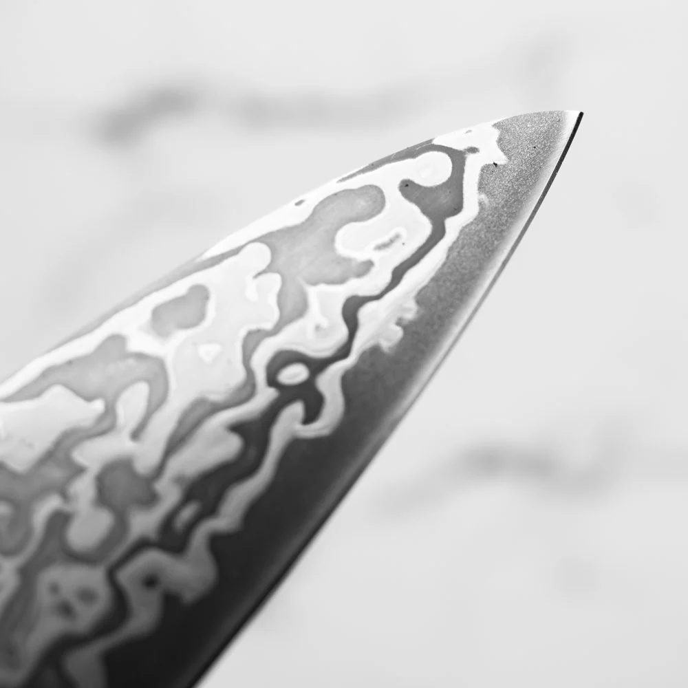 Hatsukokoro Hikari SLD Damascus Kurozome Petty 130mm - Sandalwood - Image 7