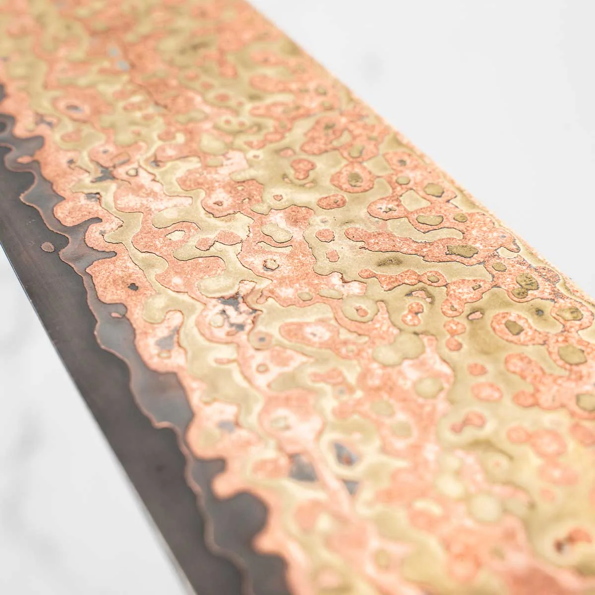 Hatsukokoro Hinotori V-Toku 2 Rainbow Damascus Santoku 180mm - Dark Carbon Fibre - Image 6