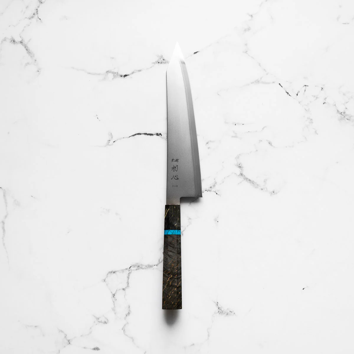 Hatsukokoro Kaijin Blue 2 Stainless Clad Kiritsuke Gyuto 210mm - Maple Turquoise - Image 3
