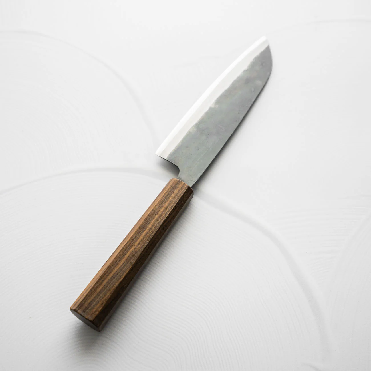 Hatsukokoro Kokugei Blue 1 Santoku 165mm - Image 5
