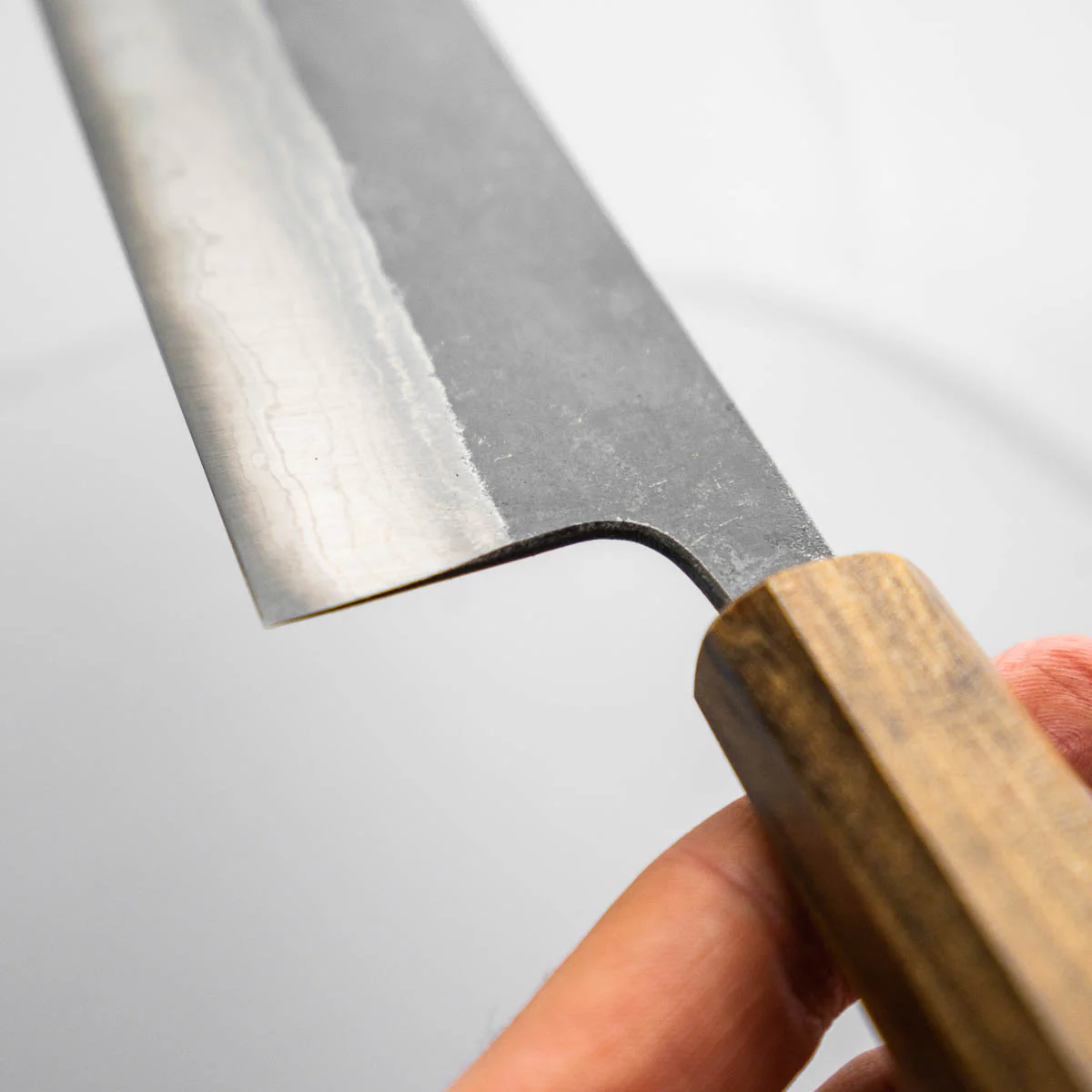 Hatsukokoro Kumokage Blue 2 Kurouchi Damascus Nakiri 165mm - Image 4