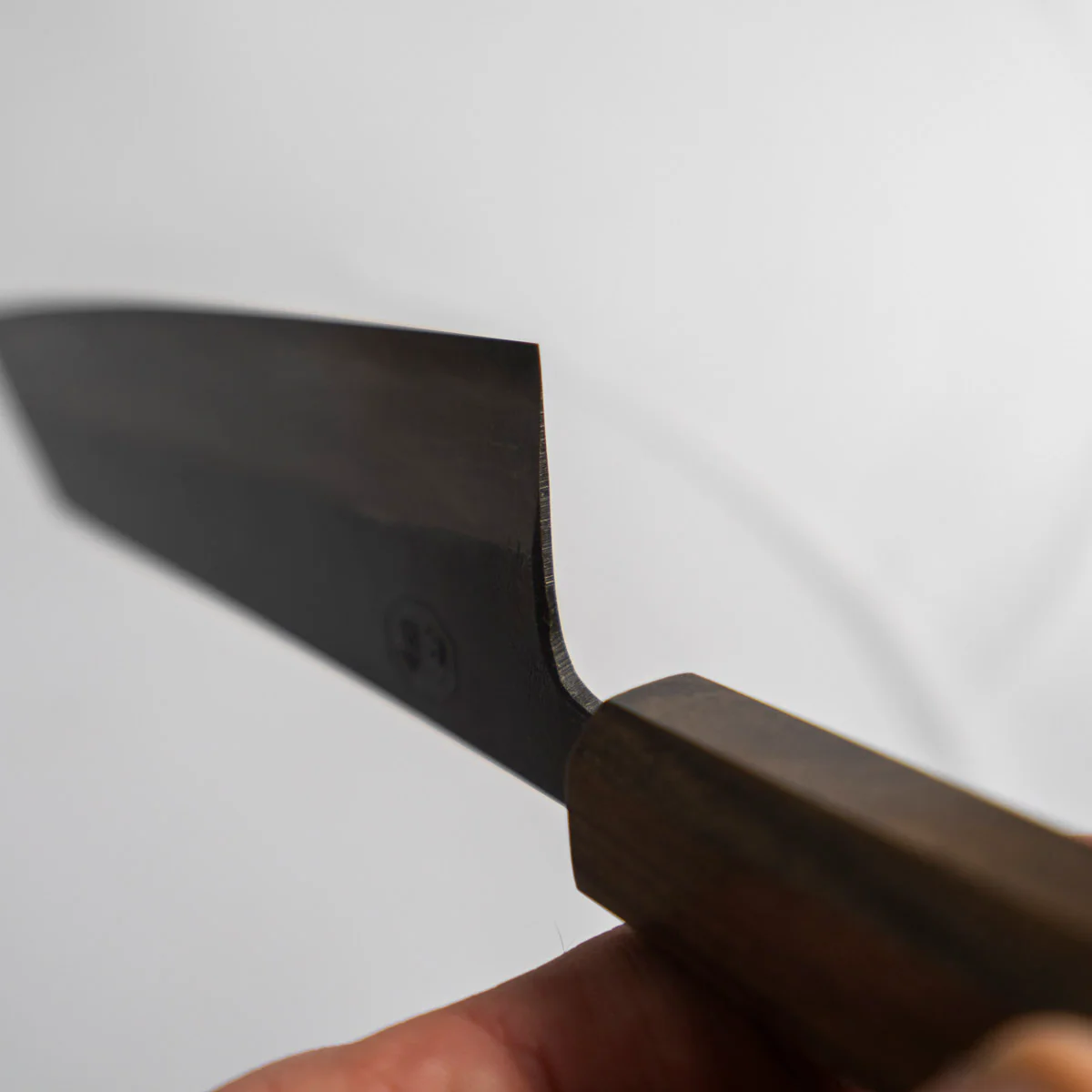 Hatsukokoro Kumokage Blue 2 Kurouchi Damascus Bunka 180mm - Image 5