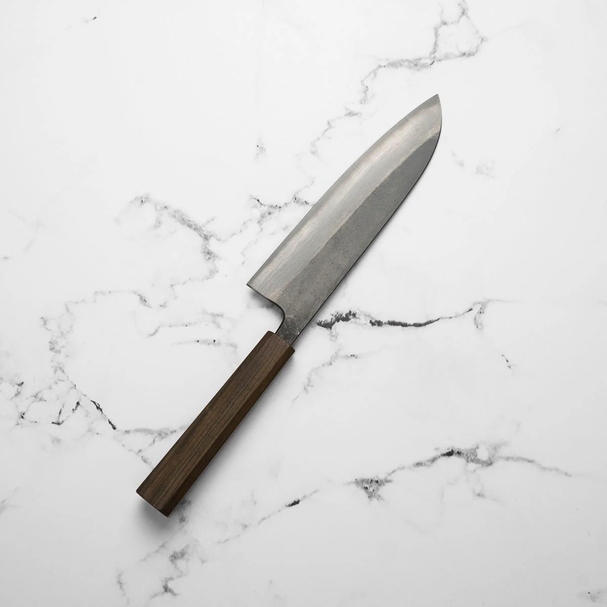 Hatsukokoro Kumokage Blue 2 Kurouchi Damascus Santoku 180mm - Image 2