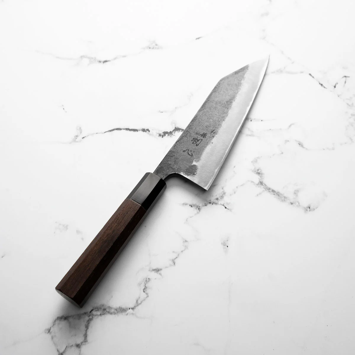 Hatsukokoro Kurokaze Blue 2 Kurouchi Double Bevel Kiritsuke Deba 165mm - Image 2