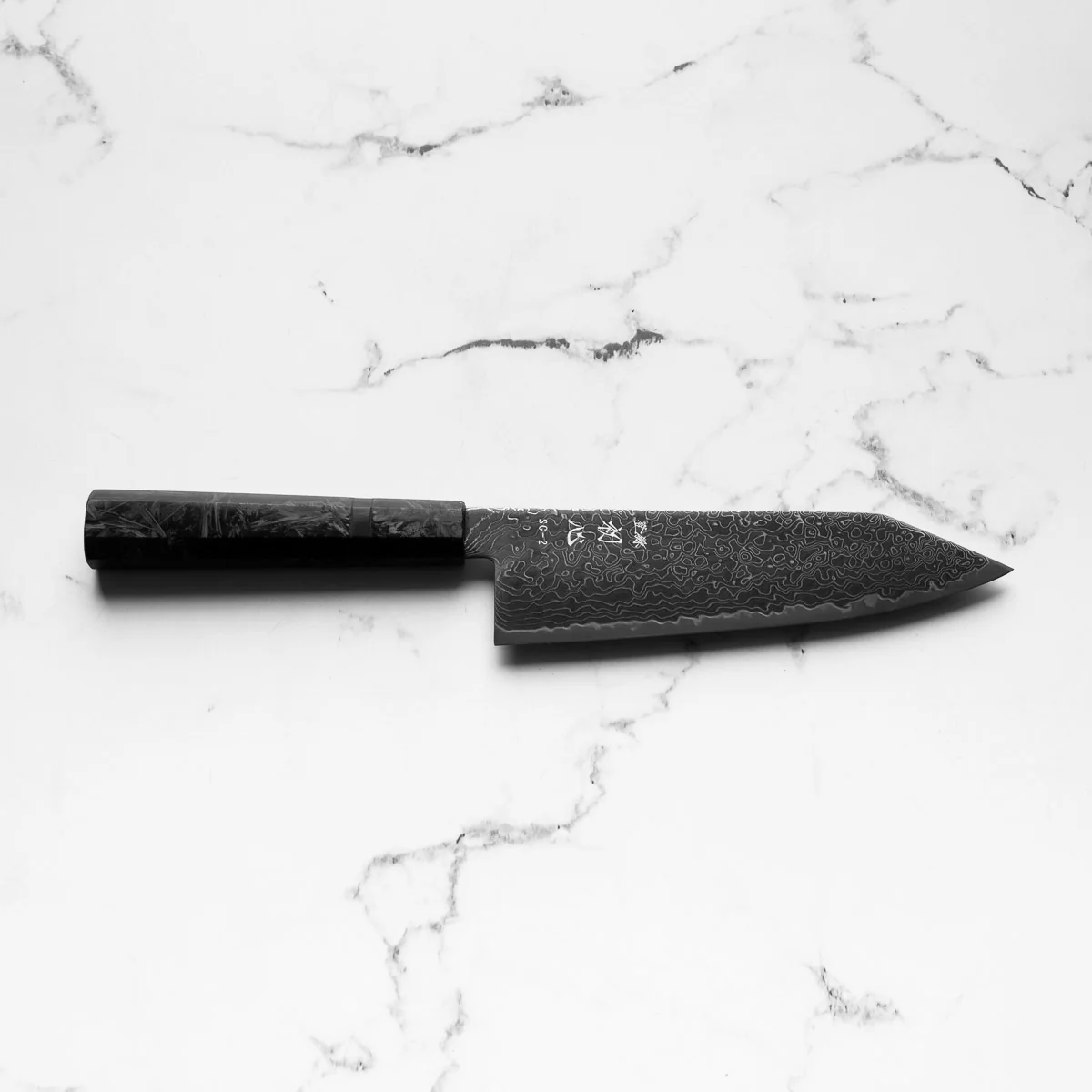 Hatsukokoro Ryuhyo Kurozome SG2 Damascus Bunka 180mm -  Dark Carbon Fibre - Image 4