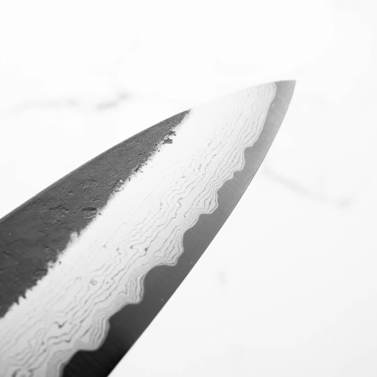 Hatsukokoro Shinkiro Blue Super Damascus Kurouchi Gyuto 210mm - Dark Carbon Fibre - Image 6