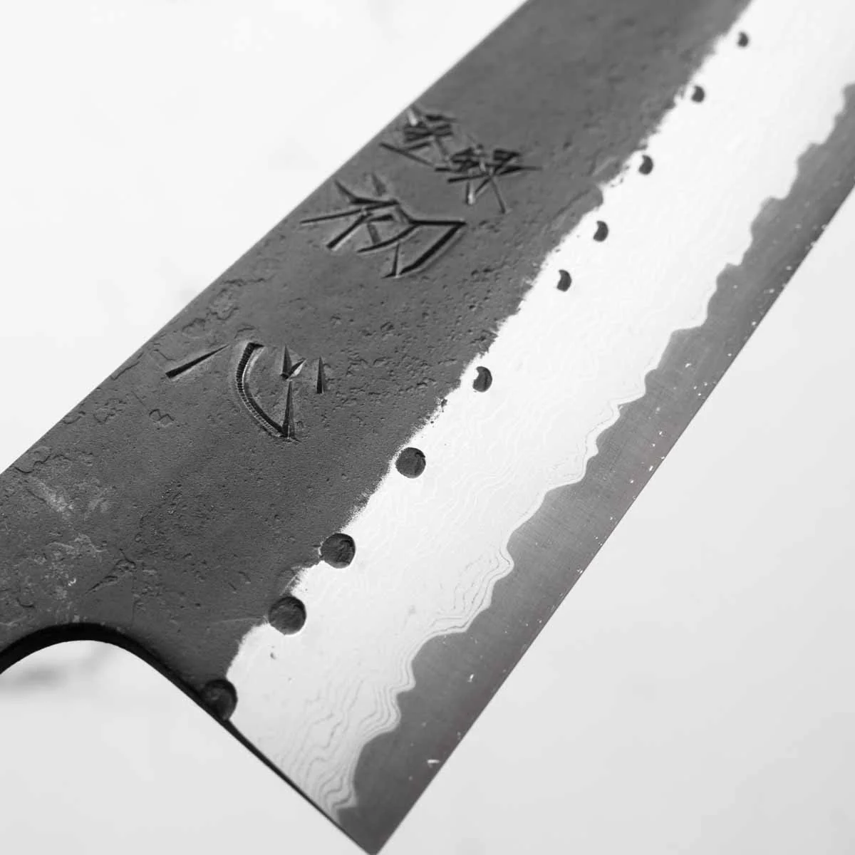Hatsukokoro Shinkiro Blue Super Damascus Kurouchi Gyuto 210mm - Ebony & Blonde - Image 5