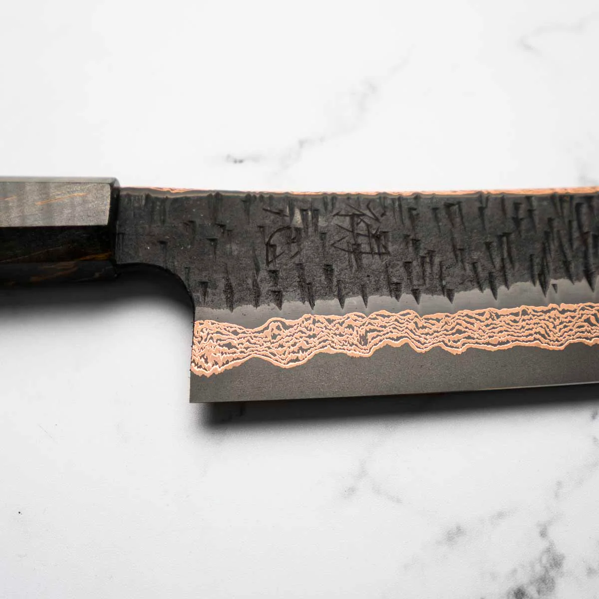 Hatsukokoro Yorokobi Kurouchi SLD Damascus Tsuchime Bunka 180mm - Dark Maple - Image 7