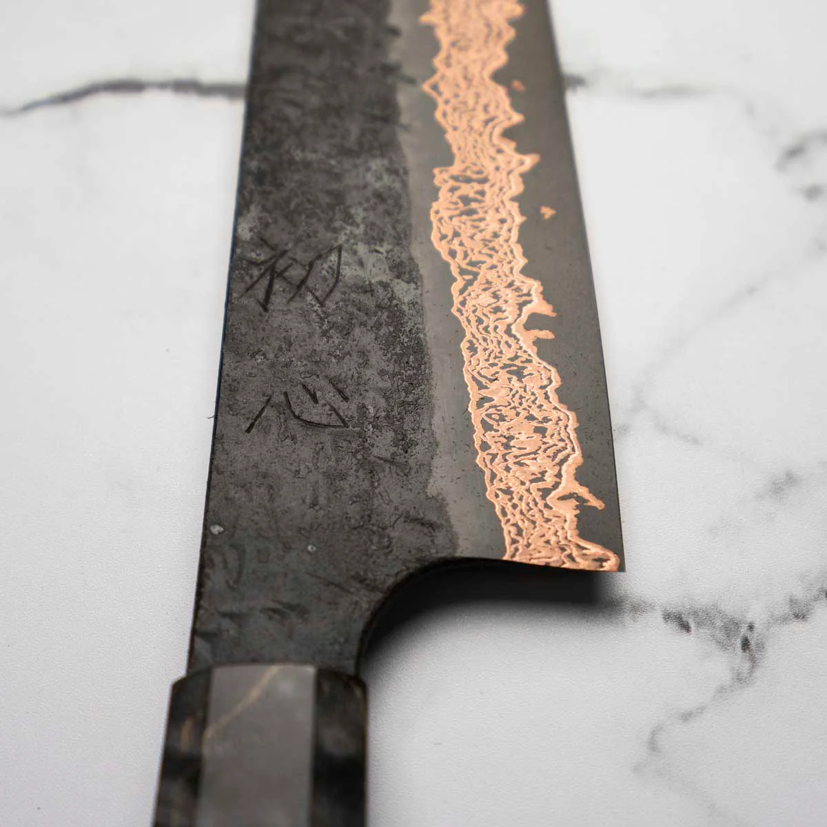 Hatsukokoro Yorokobi Kurouchi SLD Damascus Tsuchime Gyuto 210mm - Dark Maple - Image 5