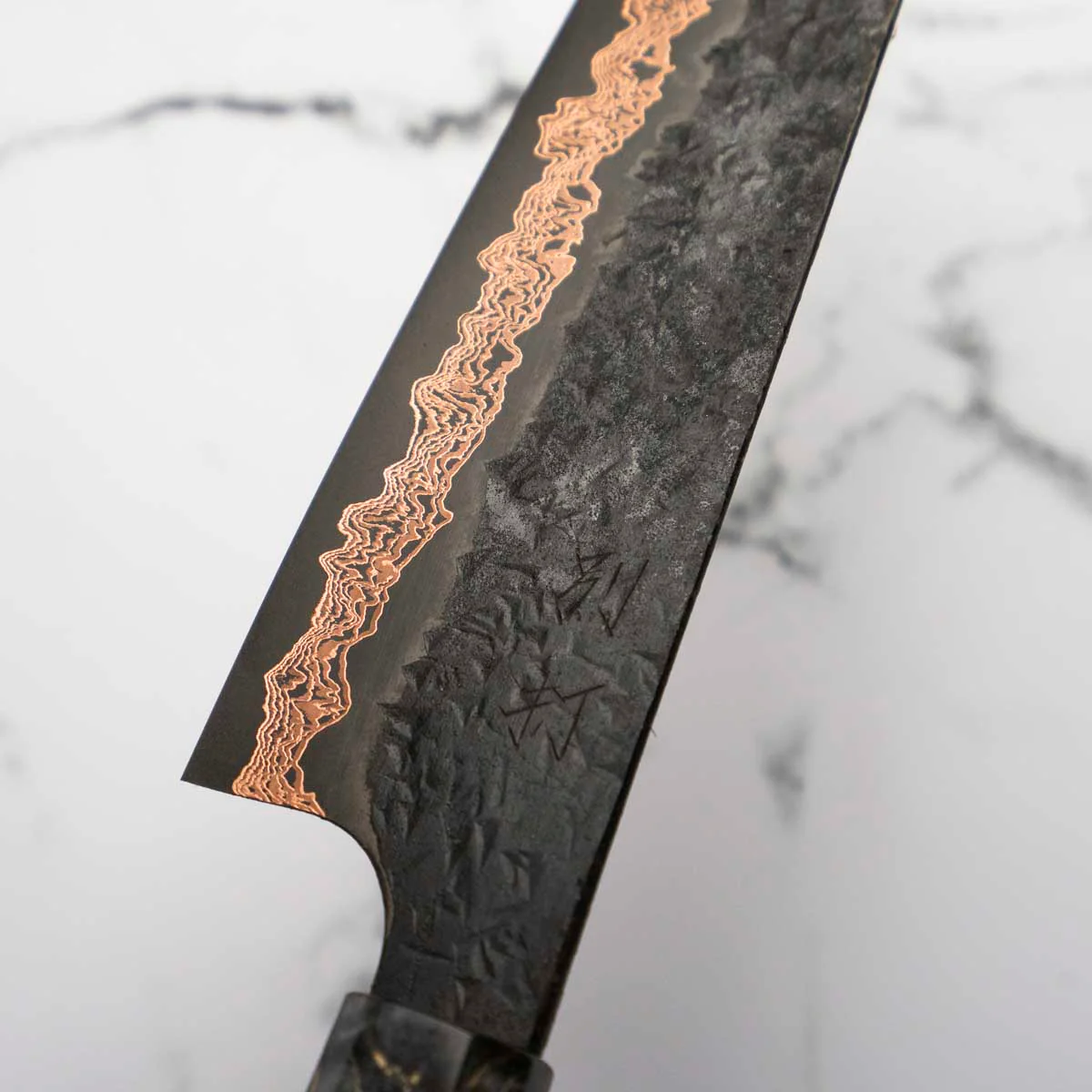 Hatsukokoro Yorokobi Kurouchi SLD Damascus Tsuchime Gyuto 210mm - Dark Maple - Image 8