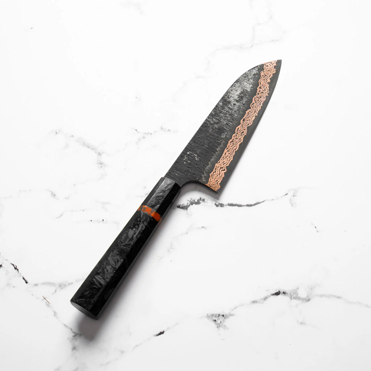 Hatsukokoro Yorokobi Kurouchi SLD Damascus Tsuchime Santoku 180mm - Carbon Fibre - Image 2