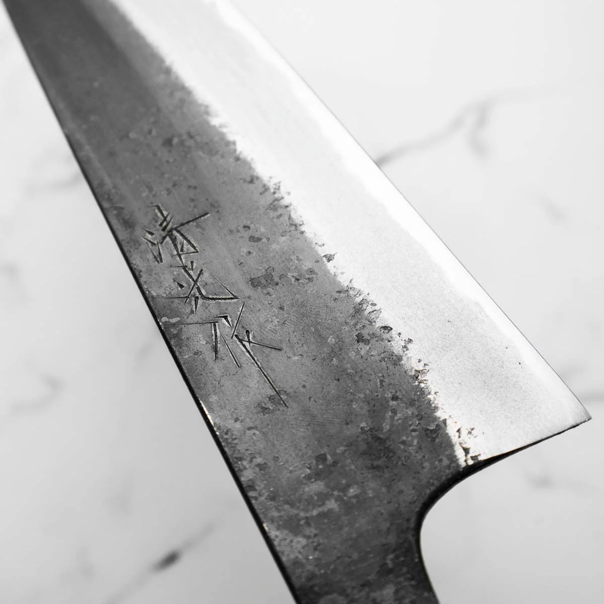 Morihei Kyomitsu Blue 2 Kurouchi Gyuto 240mm - Ebony & Blonde - Image 4