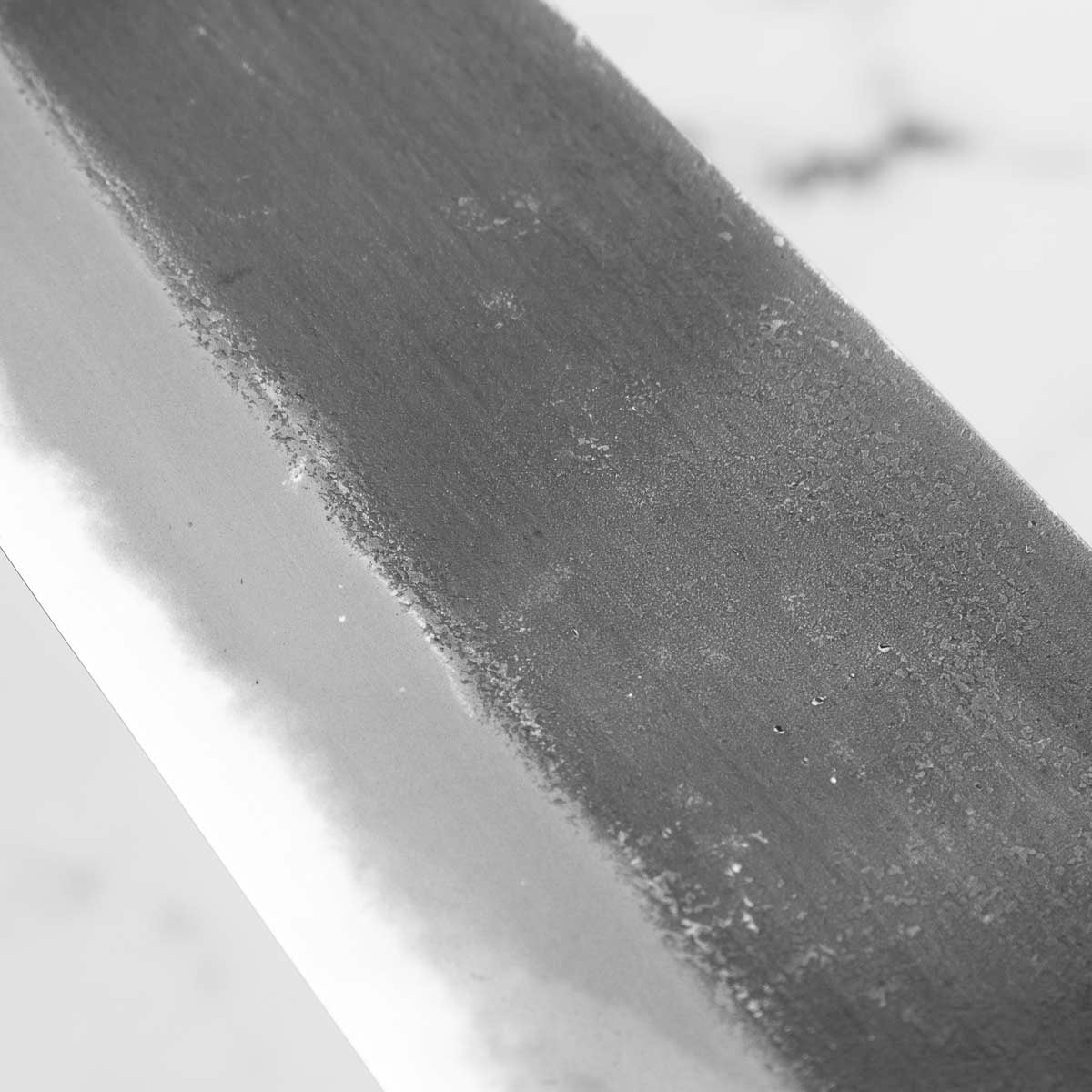 Mutsumi Hinoura Ajikataya White 2 Gyuto 210mm - Resin (Red) - Image 7