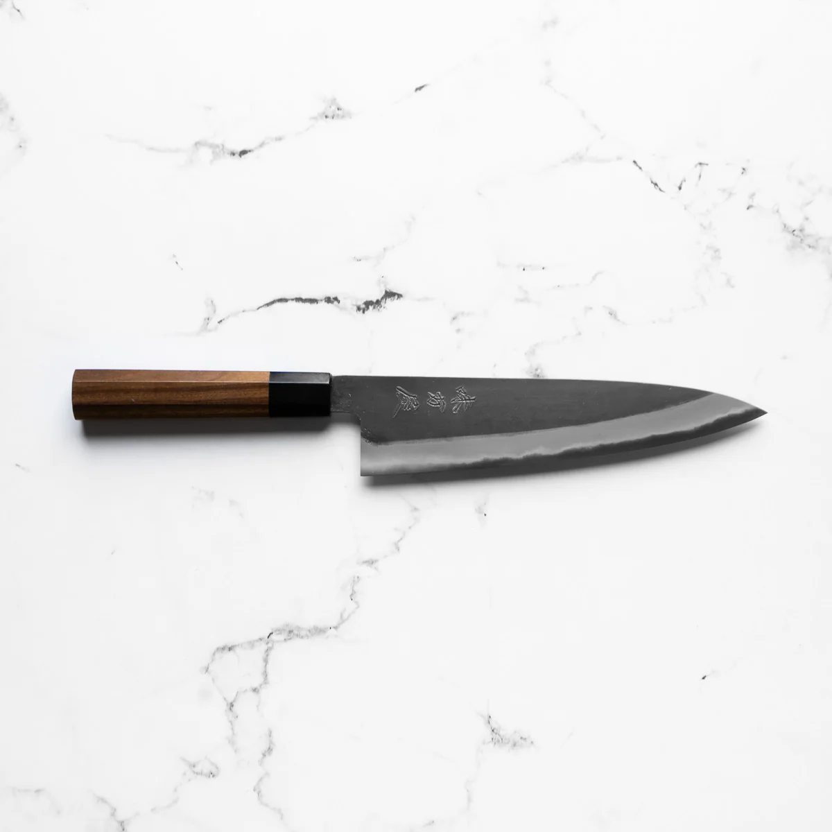 Mutsumi Hinoura Ajikataya White 2 Gyuto 210mm - Rosewood / Black Horn - Image 4
