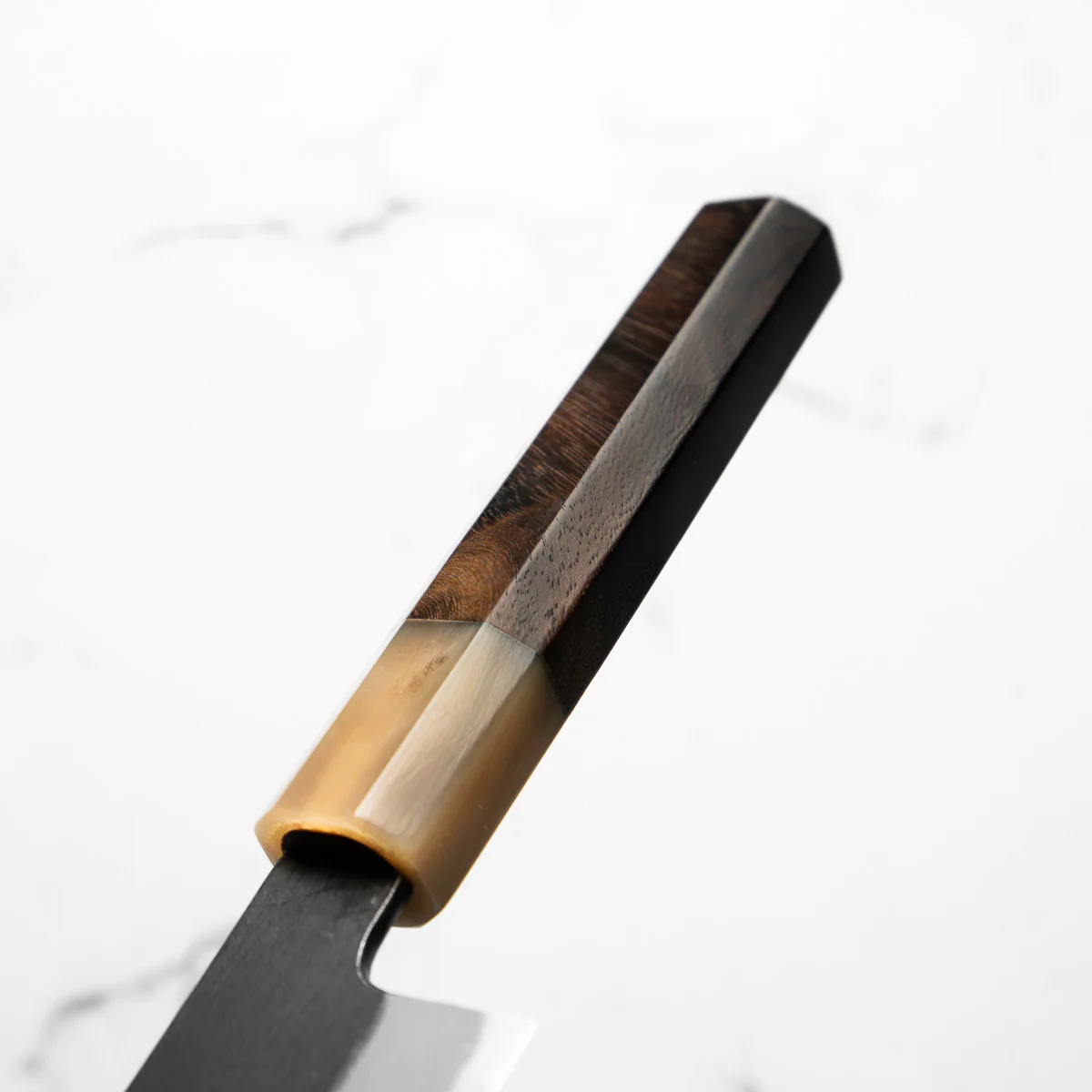Mutsumi Hinoura Ajikataya White 2 Petty 135mm - Rosewood / White Horn - Image 4