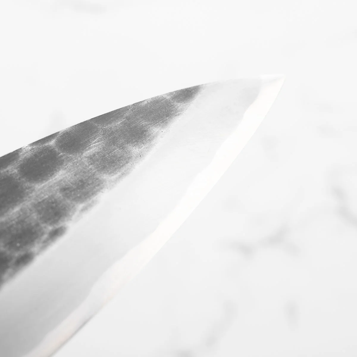 Mutsumi Hinoura Ajikataya White 2 Tsuchime Gyuto 210mm - Ebony & White Horn - Image 6