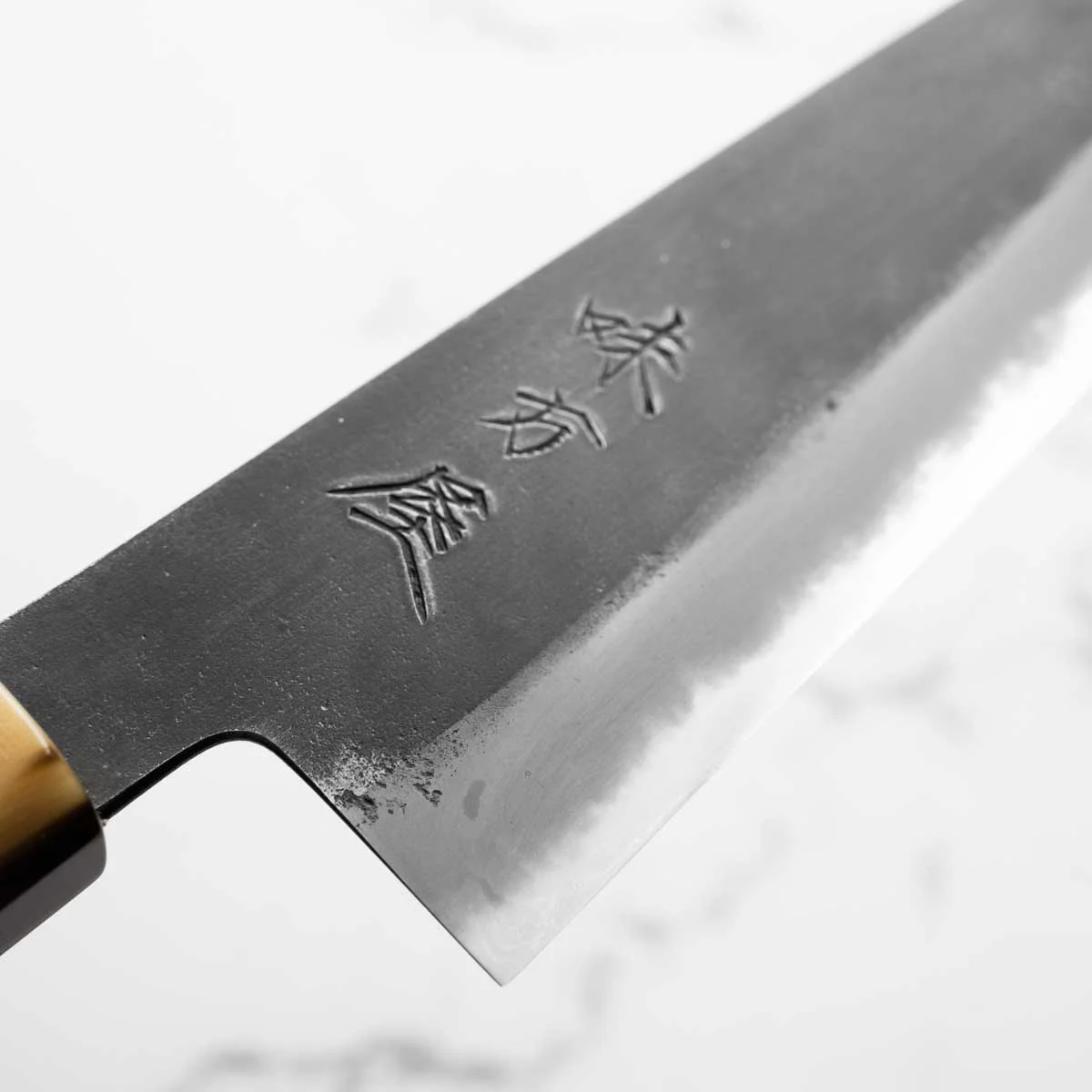 Mutsumi Hinoura Ajikataya White 2 Gyuto 210mm - Rosewood & White Horn - Image 5