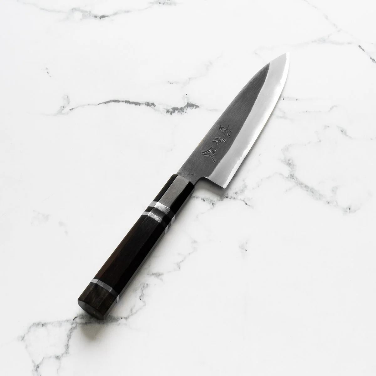 Mutsumi Hinoura Ajikataya White 2 SS Clad Petty 135mm - Ebony w/ Double Black Horn (3 rings) - Image 2