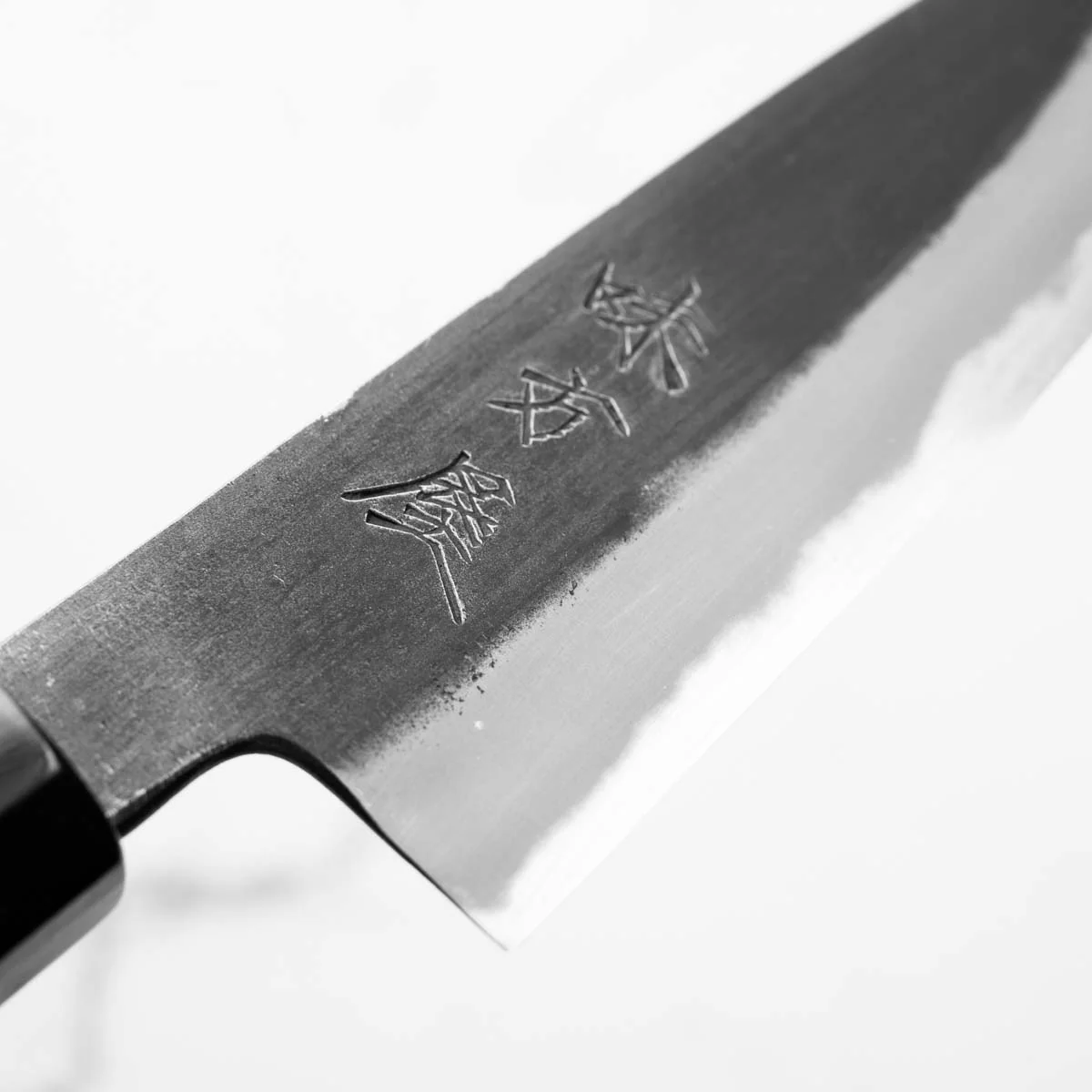 Mutsumi Hinoura Ajikataya White 2 Petty 135mm - Rosewood & Blonde - Image 4