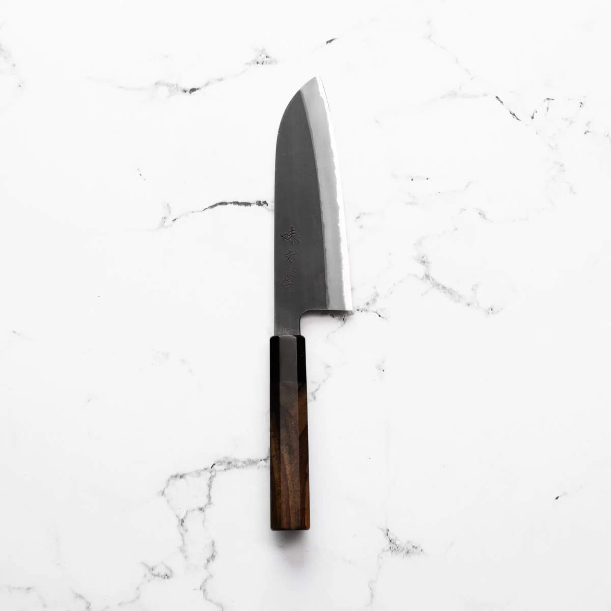 Mutsumi Hinoura Ajikataya White 2 Santoku 165mm - Rosewood & Black Horn - Image 3