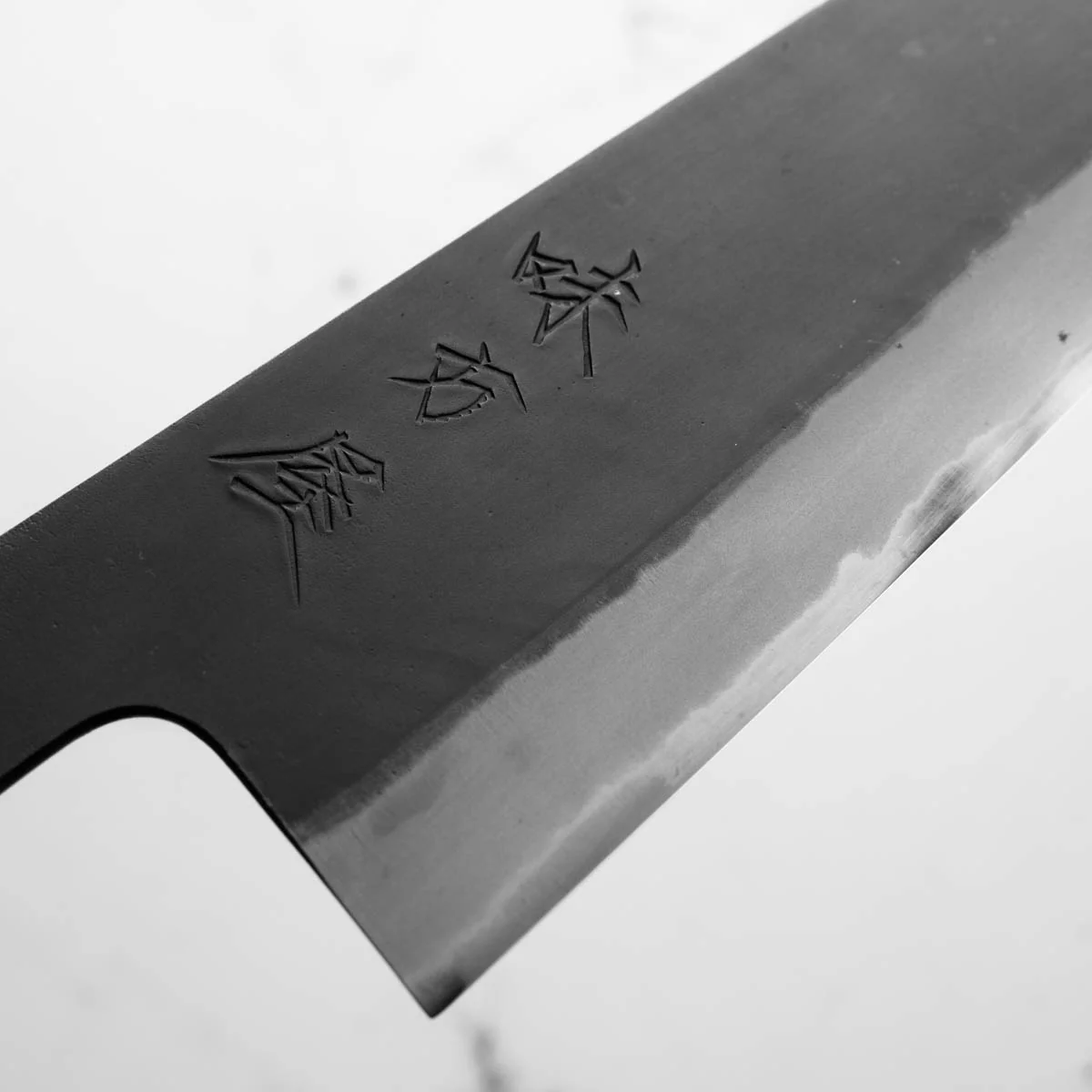 Mutsumi Hinoura Ajikataya White 2 Santoku 165mm - Rosewood & Blonde - Image 5