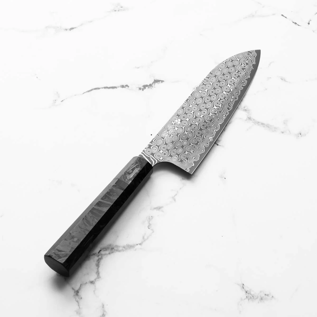 Nigara Hamono "Anmon" SG2 Damascus Santoku 180mm - Dark Carbon Fibre - Image 2