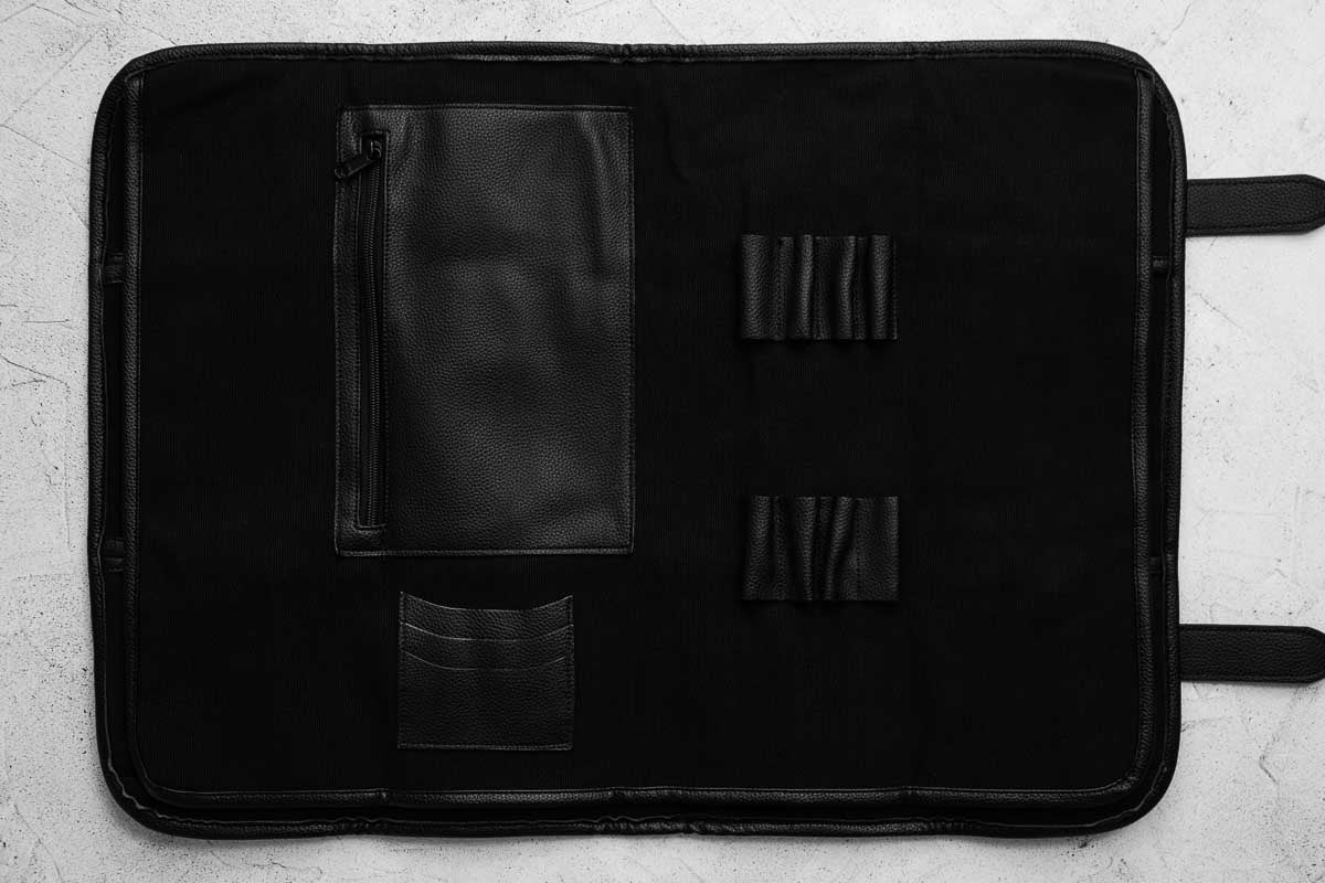 Porter 17 Pocket Waxed Canvas Leather Trim Knife Bag - Image 4
