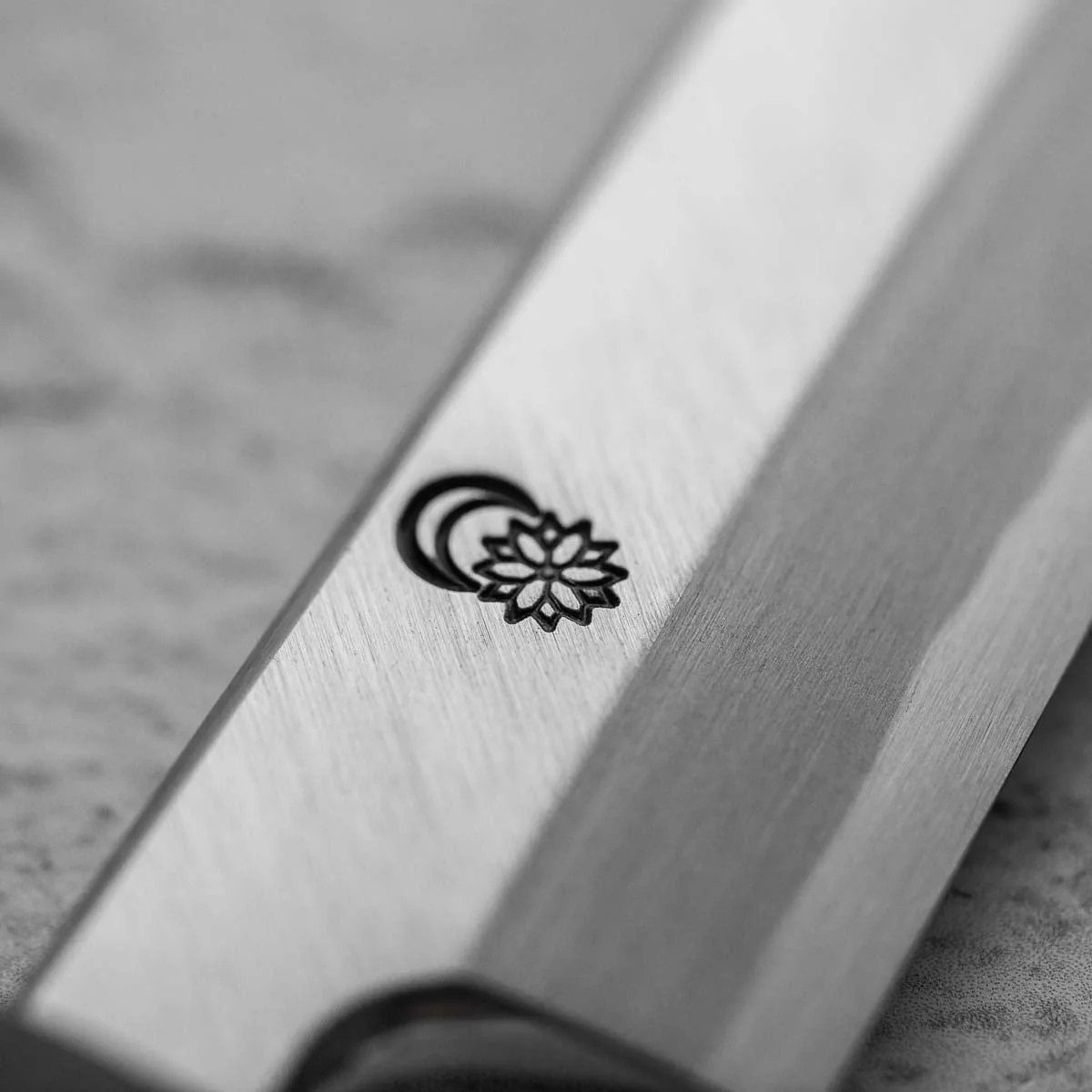 Sakai Kikumori "Kasumi" Kiritsuke Yanagiba 300mm - Image 5