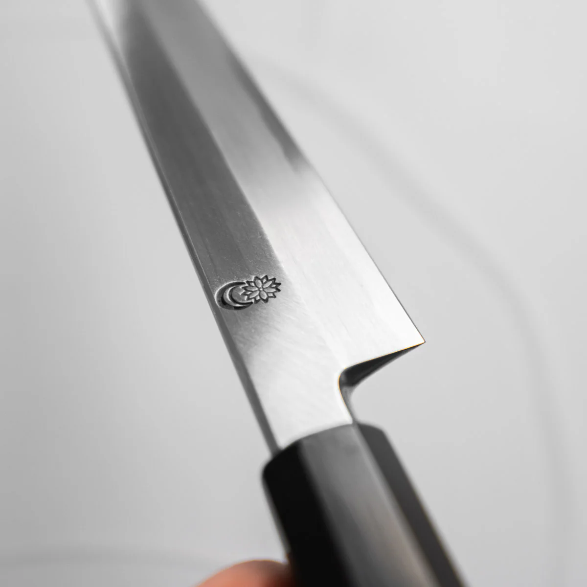 Sakai Kikumori "Kasumi" Yanagiba 240mm - Image 6