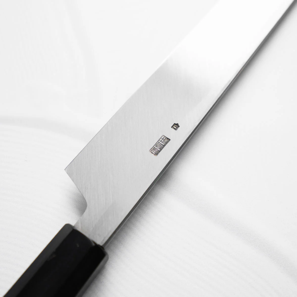 Sakai Kikumori "Kasumi" Yanagiba 270mm - Image 5