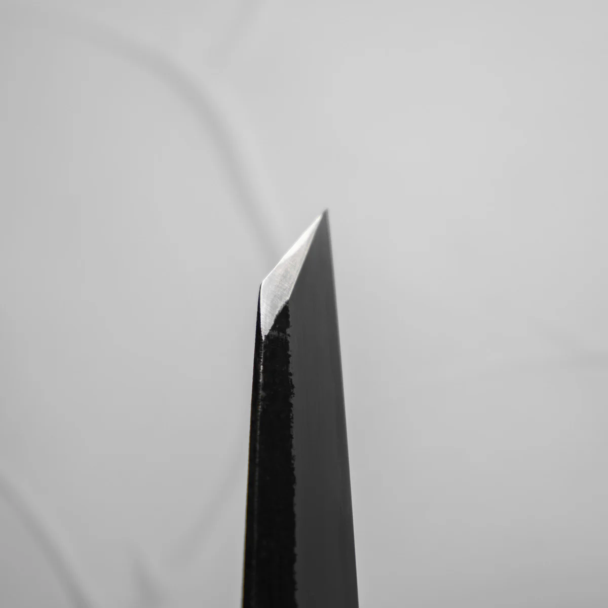 Sakai Kikumori "Kikuzuki Kuro" Kiritsuke Yanagiba 270mm - Image 6