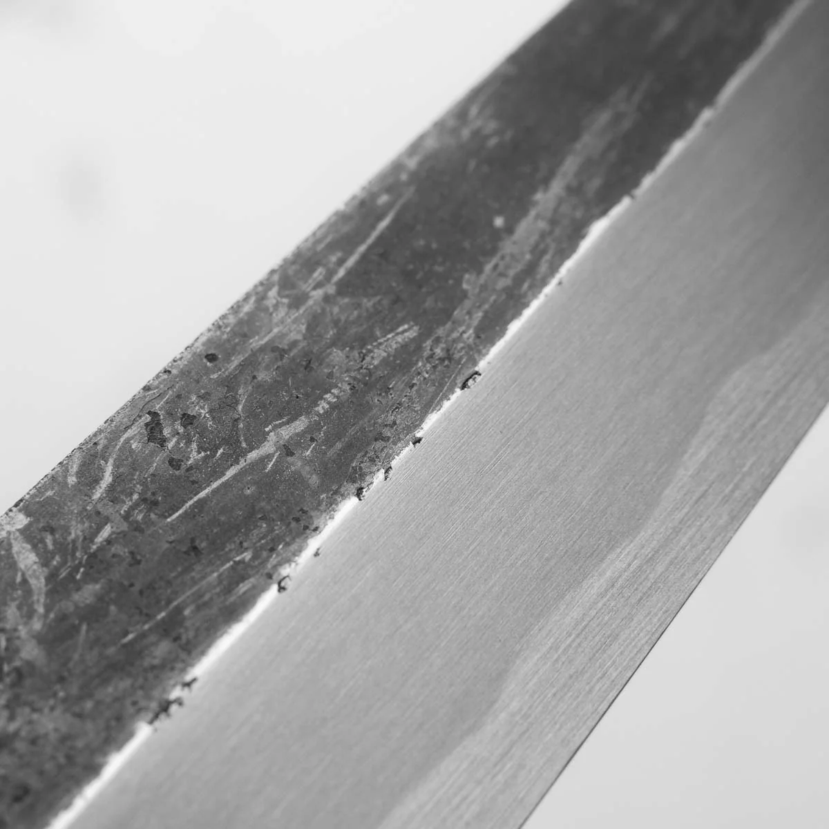 Sakai Kikumori "Kikuzuki Kuro" Kiritsuke Yanagiba 270mm - Persimmon - Image 6