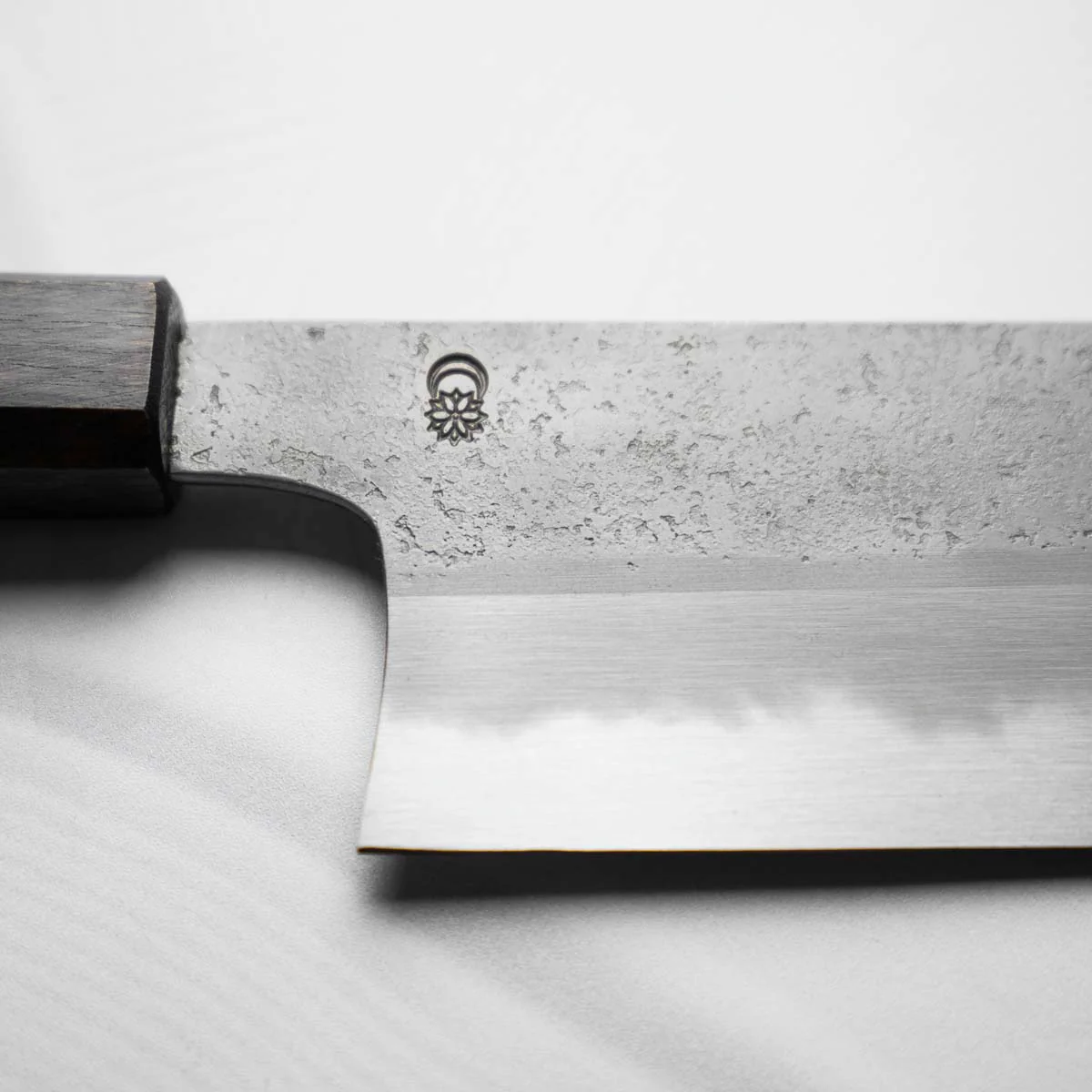 Sakai Kikumori "Kikuzuki Rin" Nakiri 180mm - Image 4