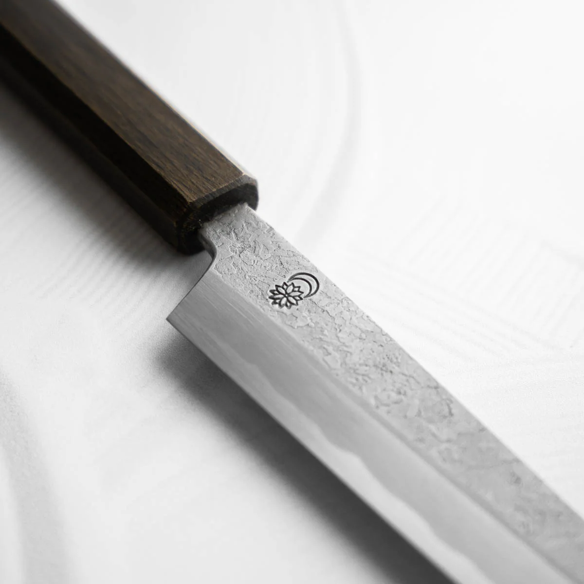 Sakai Kikumori "Kikuzuki Rin" Kiritsuke Petty 135mm - Image 6