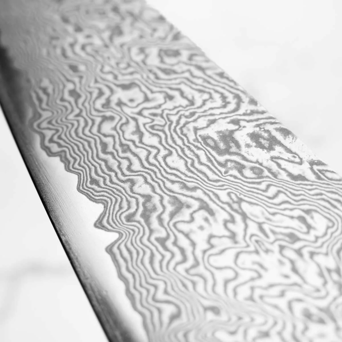 Sakai Kikumori "Minamo" ATS34 Damascus Gyuto 240mm - Persimmon - Image 6