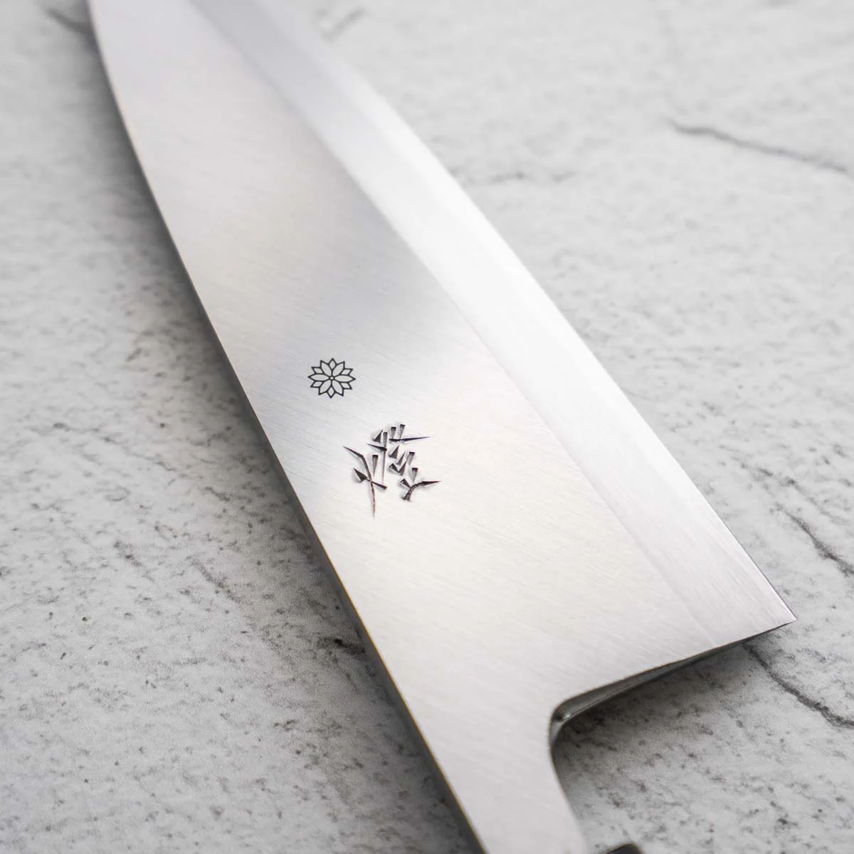 Sakai Kikumori Tomoshibi Deba 180mm - Image 6