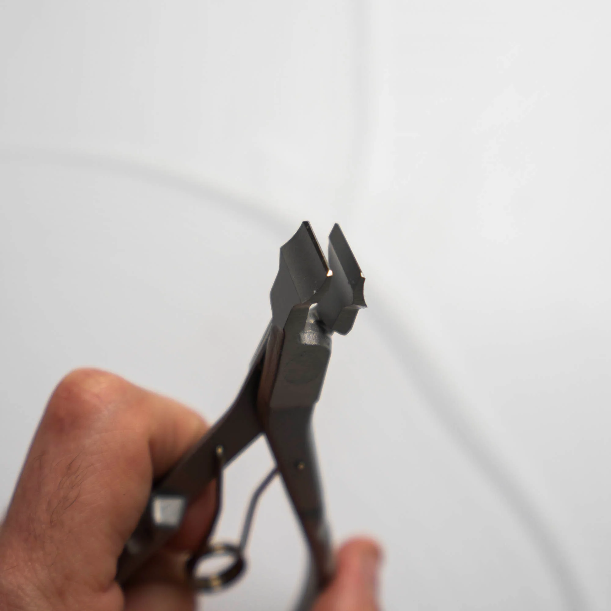 Sakai Takayuki Fish Bone Pliers - Image 4