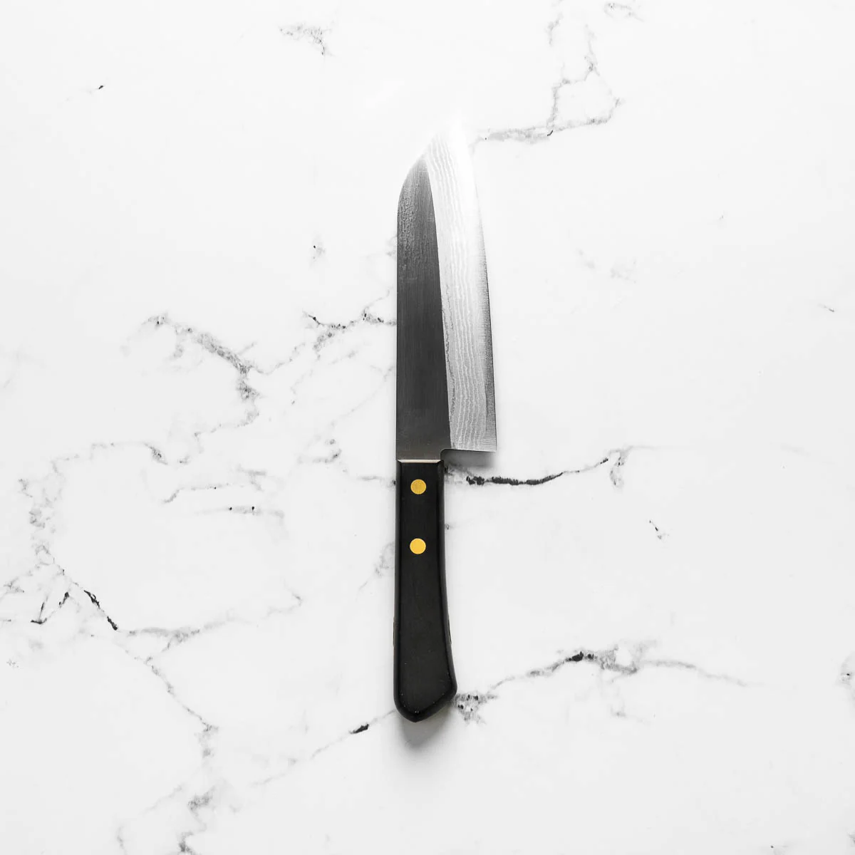 Shibamasa VG5 Damascus Santoku - Black Handle - Image 3