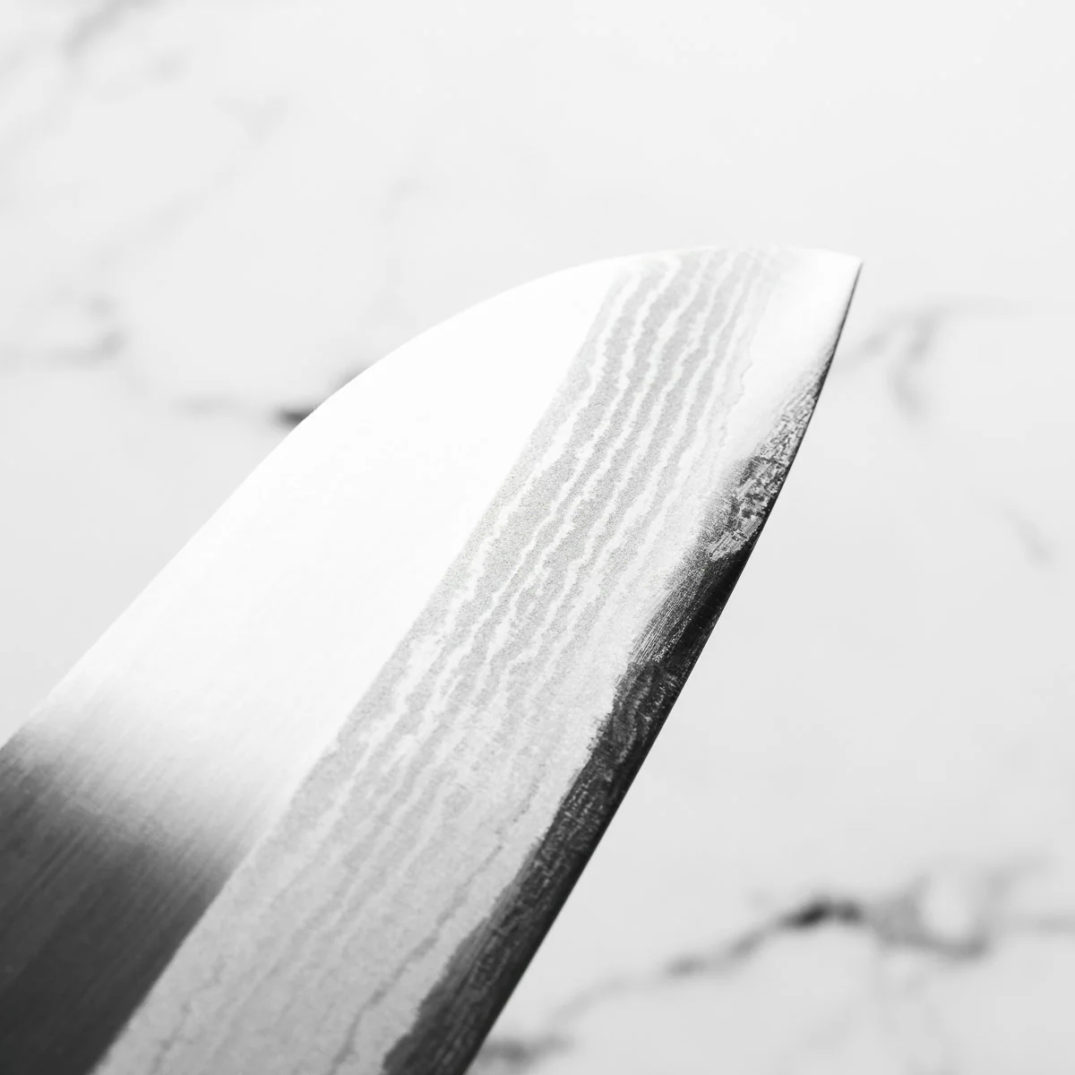 Shibamasa VG5 Damascus Santoku - Black Handle - Image 7