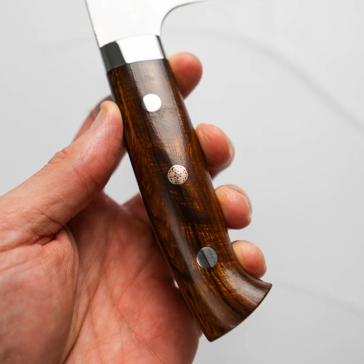 Takeshi Saji Blue 2 Rainbow Damascus Nakiri 175mm - Image 5