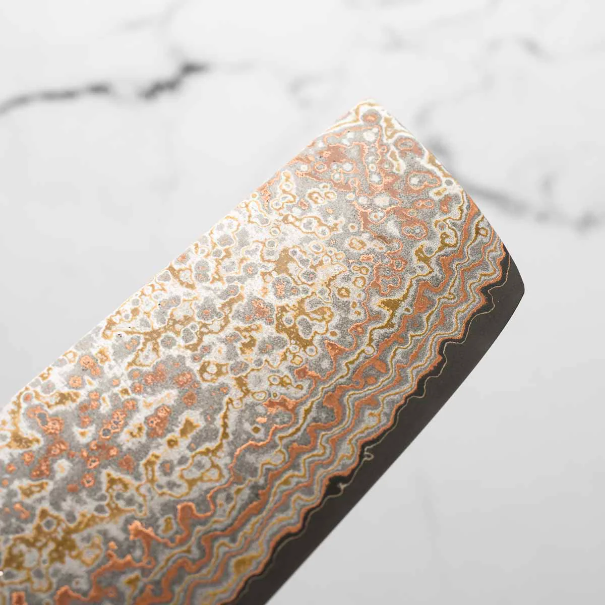 Takeshi Saji VG10-W Nashiji Rainbow Damascus Nakiri - Dark Maple - Image 8