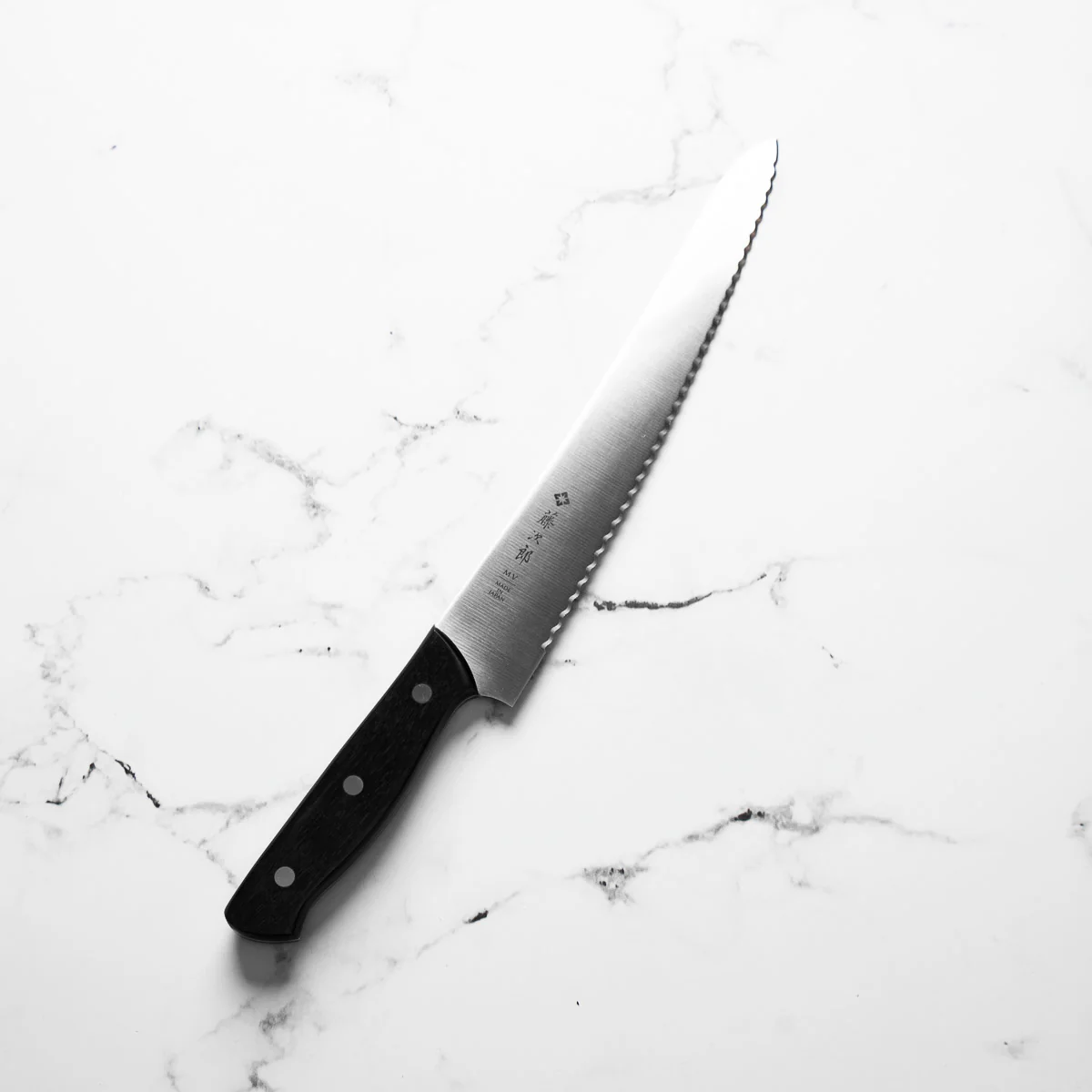 Tojiro Bread Knife 270mm - Image 3