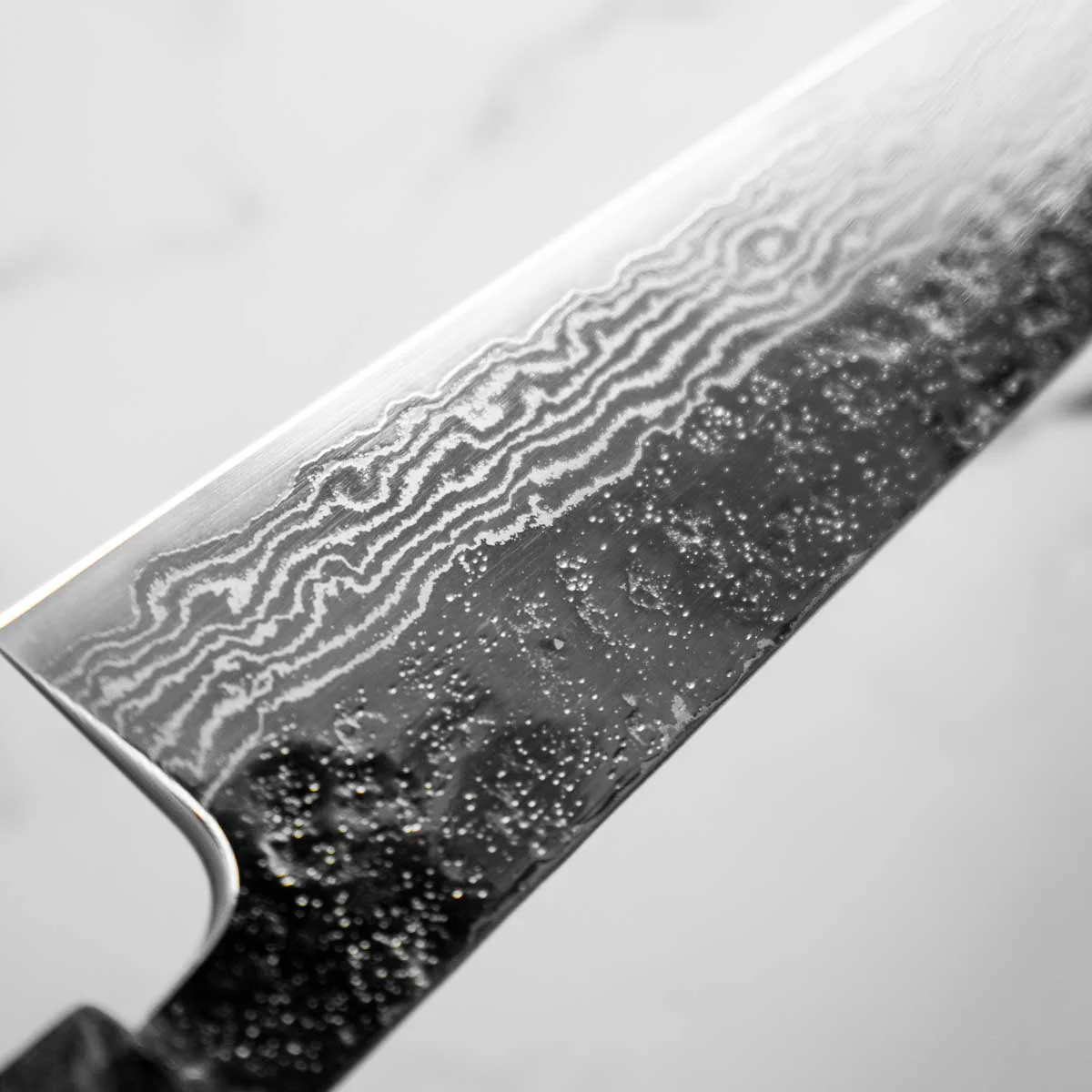 Tsunehisa 440C Damascus Tsuchime Kiritsuke 210mm - Carbon Fibre - Image 5