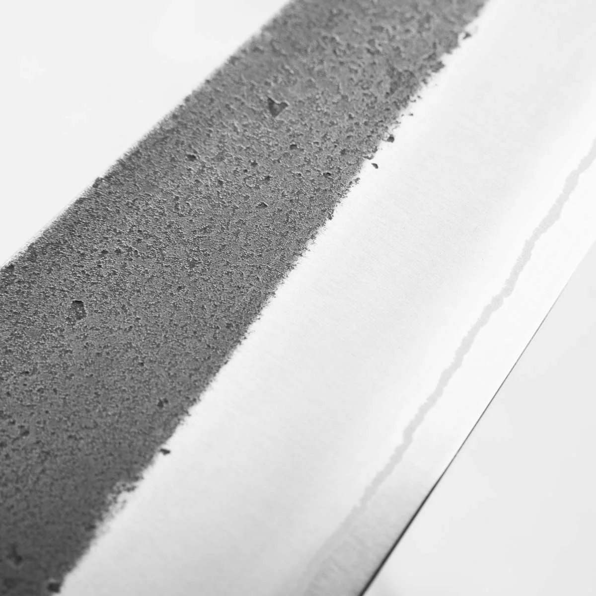 Yoshikane (Hatsukokoro) White 2 Kurouchi Nashiji SSClad Kiritsuke 210mm - Bubinga - Image 6