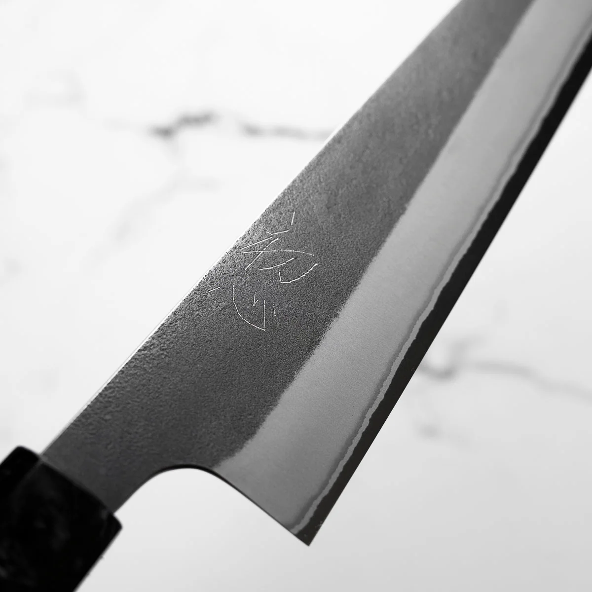 Yoshikane (Hatsukokoro) White 2 Kurouchi Nashiji Sujihiki 240mm - Dark Carbon Fibre - Image 5